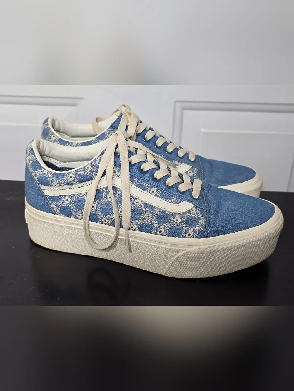 Vans Old Skool Stackform Sneakers Blue Floral White Lace Women's Lace-Up 7.5 - Picture 3 of 10